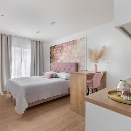 Ivmalu Apartments Tučepi Екстериор снимка