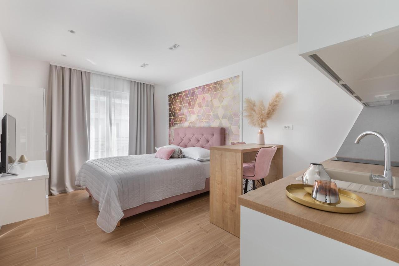 Ivmalu Apartments Tučepi Екстериор снимка