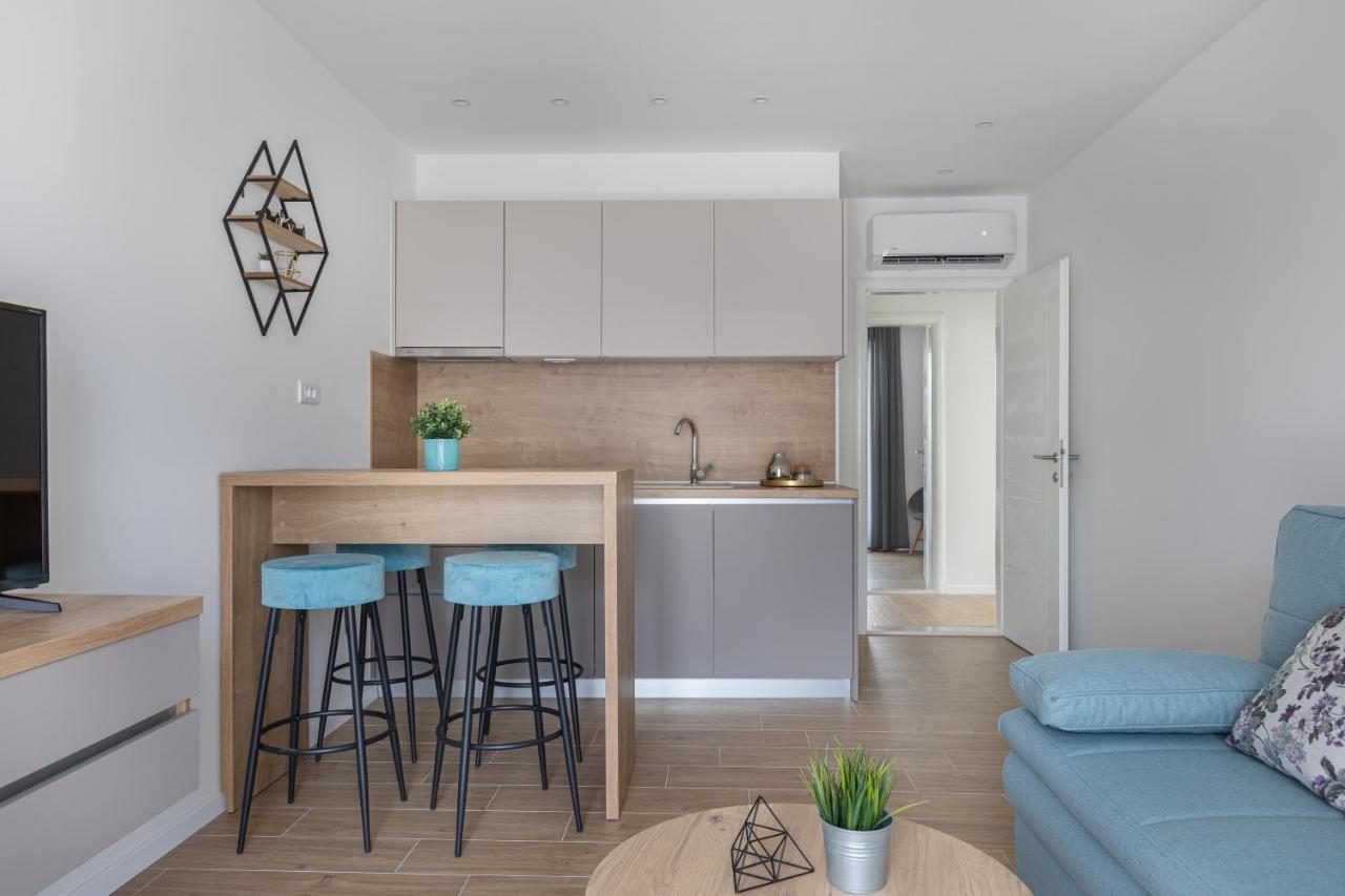 Ivmalu Apartments Tučepi Екстериор снимка