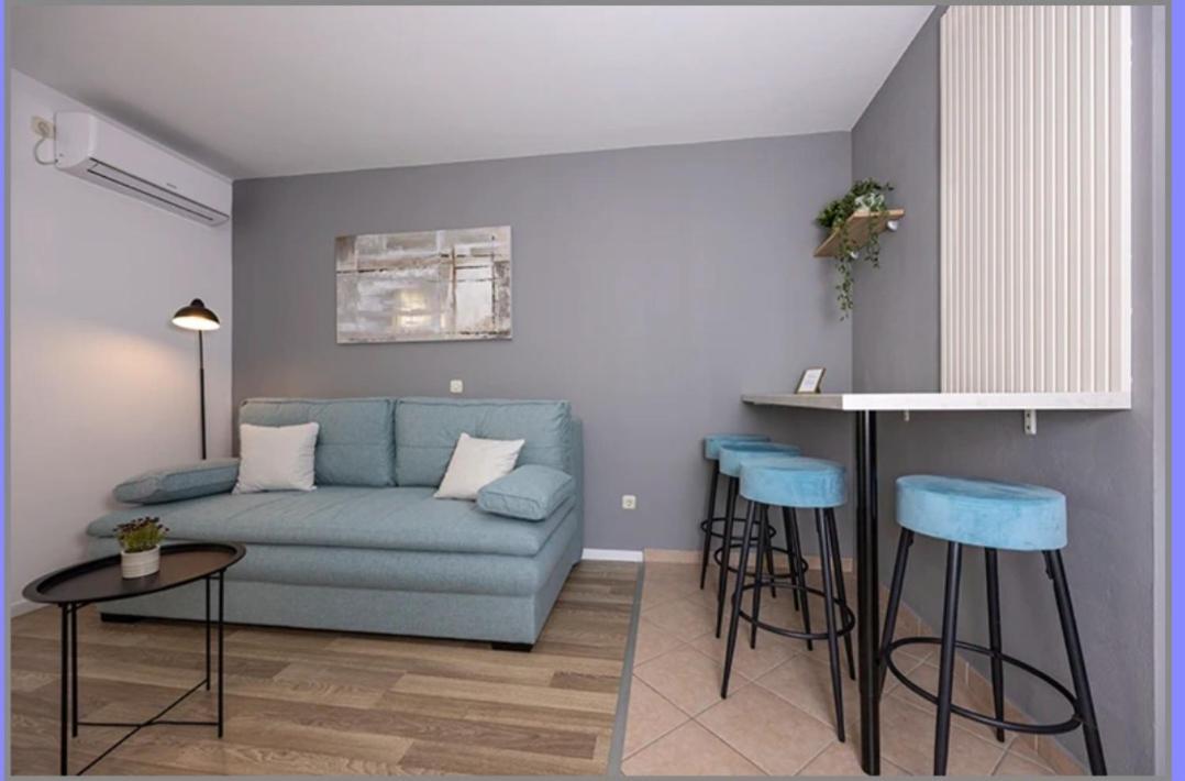 Ivmalu Apartments Tučepi Екстериор снимка