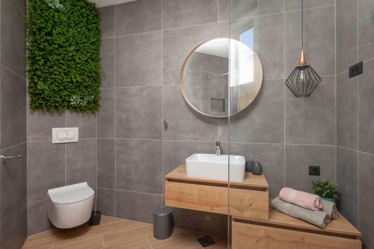 Ivmalu Apartments Tučepi Екстериор снимка